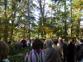 Einweihung der sieben Fußfälle im Oktober 2012 (Foto: Karl-Franz Thiede)